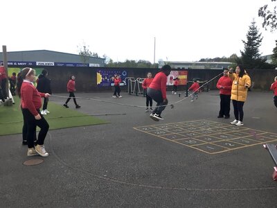 Image of Year 5 - Lunchtime Activities