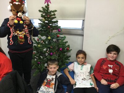 Image of Year 5 (Class 14) - Christmas Jumper Day