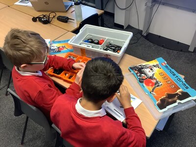 Image of Year 5 - Computing - ICT Club - Lego Mindstorms