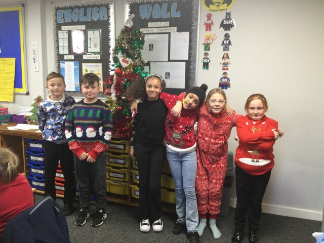Image of Year 5 (Class 13) - Christmas Jumper Day