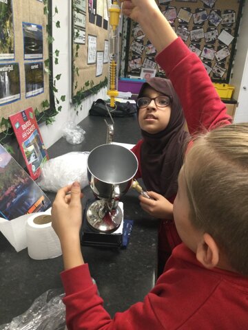 Image of Year 5 (Class 15) - Science - Mass and Weight