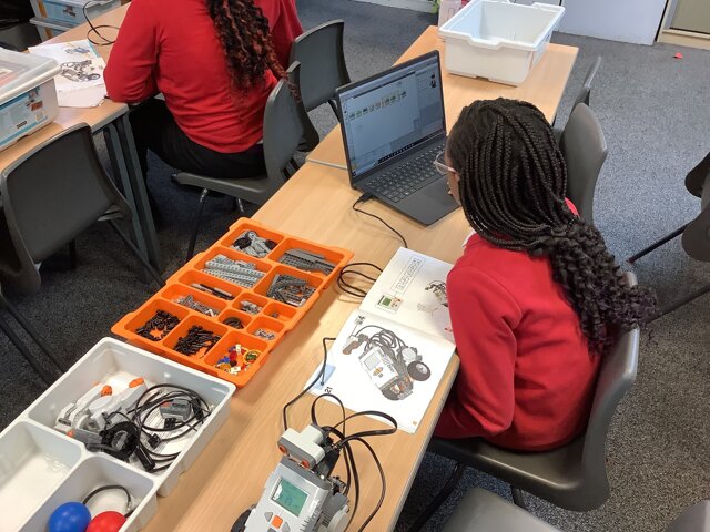 Image of Year 5 - ICT Club - Lego Mindstorms